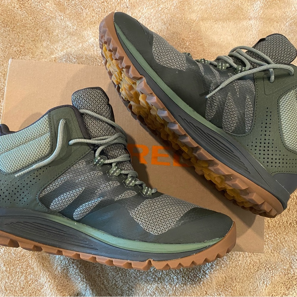 Merrell Nova 2 mid waterproof hiking boot - Excellent Condition